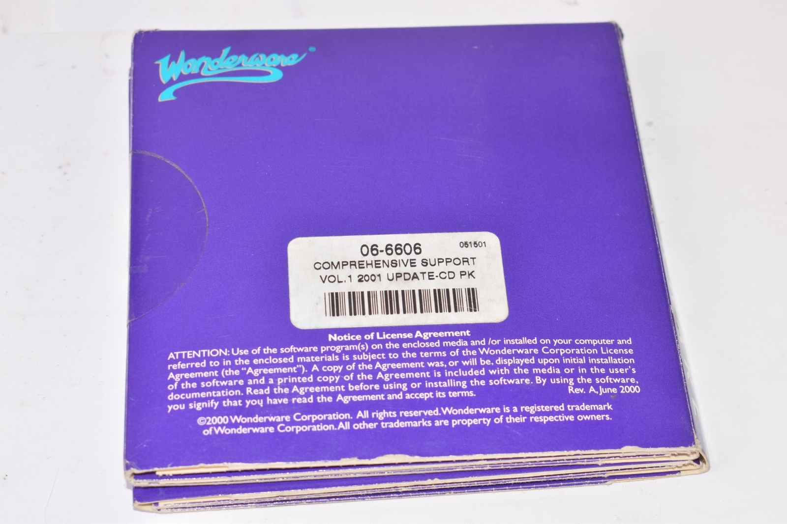Invensys Wonderware Comprehensive Support Volume 1 2001, 06-6606, Vol. 1 2001 Up
