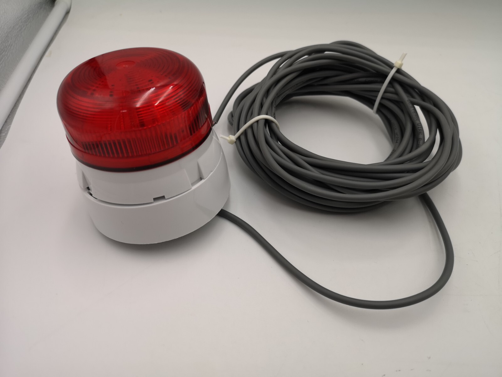 Flash Guard qbs-0052 Made in Germany Includes a 10 meter cable