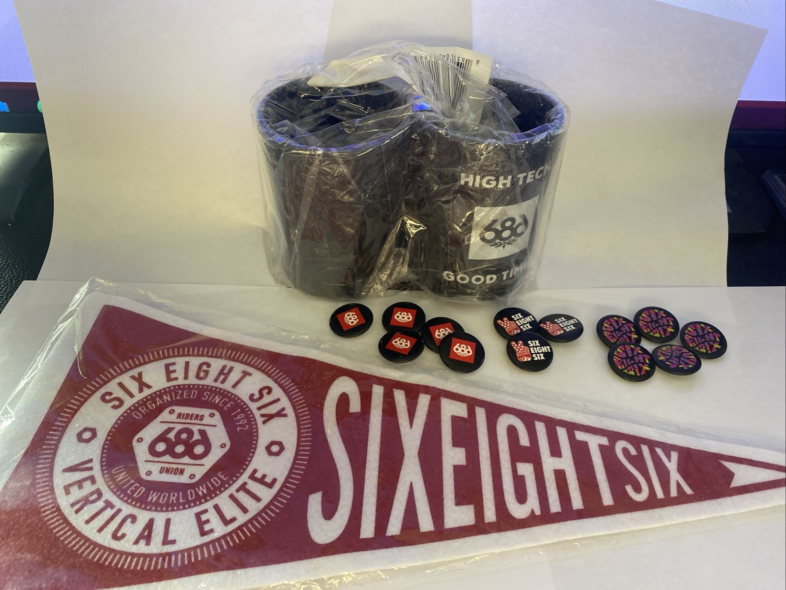 686 SNOWBOARDING Vintage Promo Cup/Tumblers, Buttons and Flag