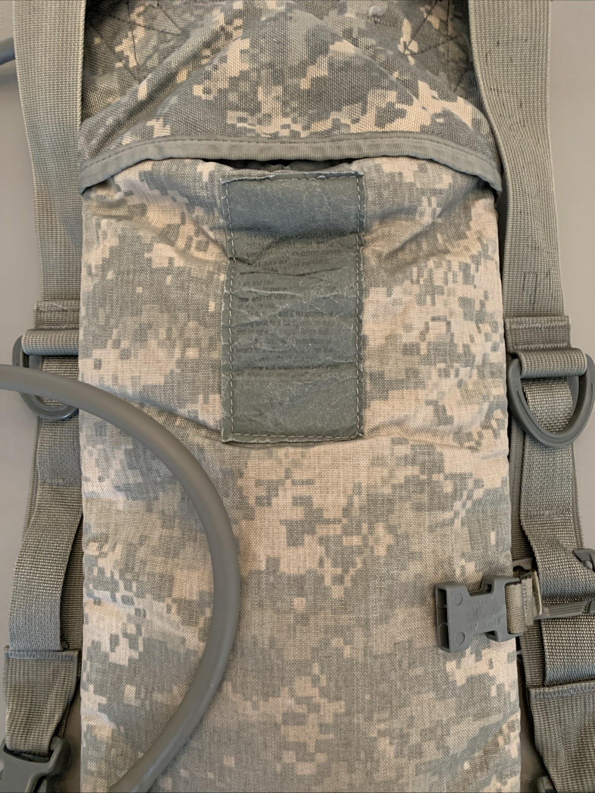 US Army Molle Hydration System Carrier w/ Camelback Hydromax Bladder