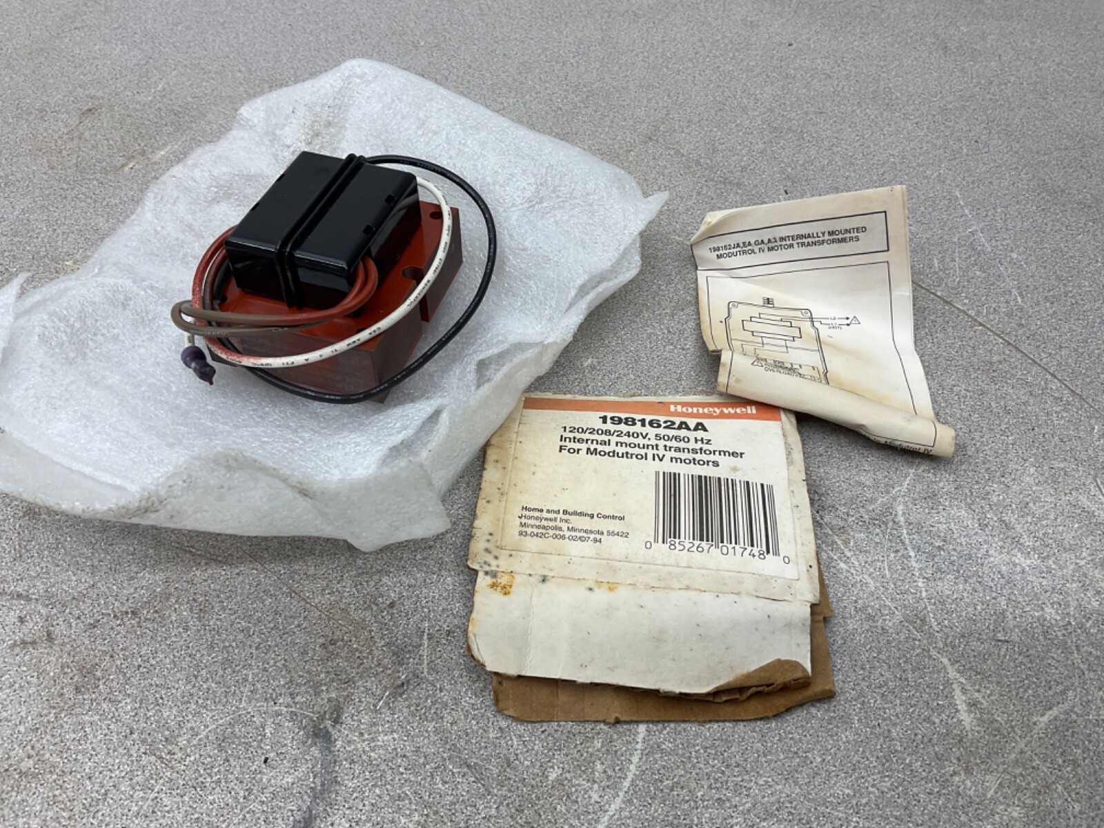NEW NO BOX Honeywell 198162AA Internal Mount Modutrol IV Motor Transformer