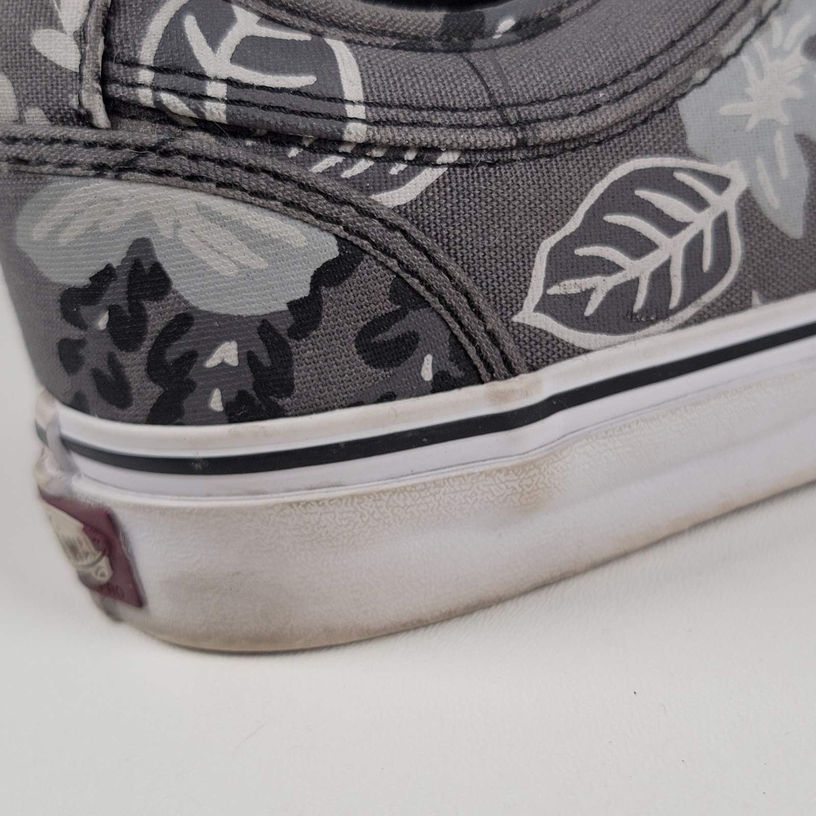 Vans Pro Ultracush HD Skateboard Shoes. Men Size 6.5 Multi Color Flowers