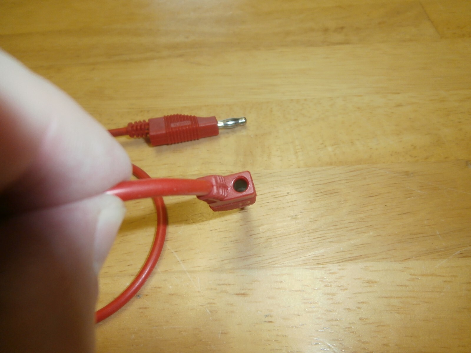 MUELLER 3050 RED STACKABLE BANANA TO BANANA PLUG ULTRA FLEX 19"