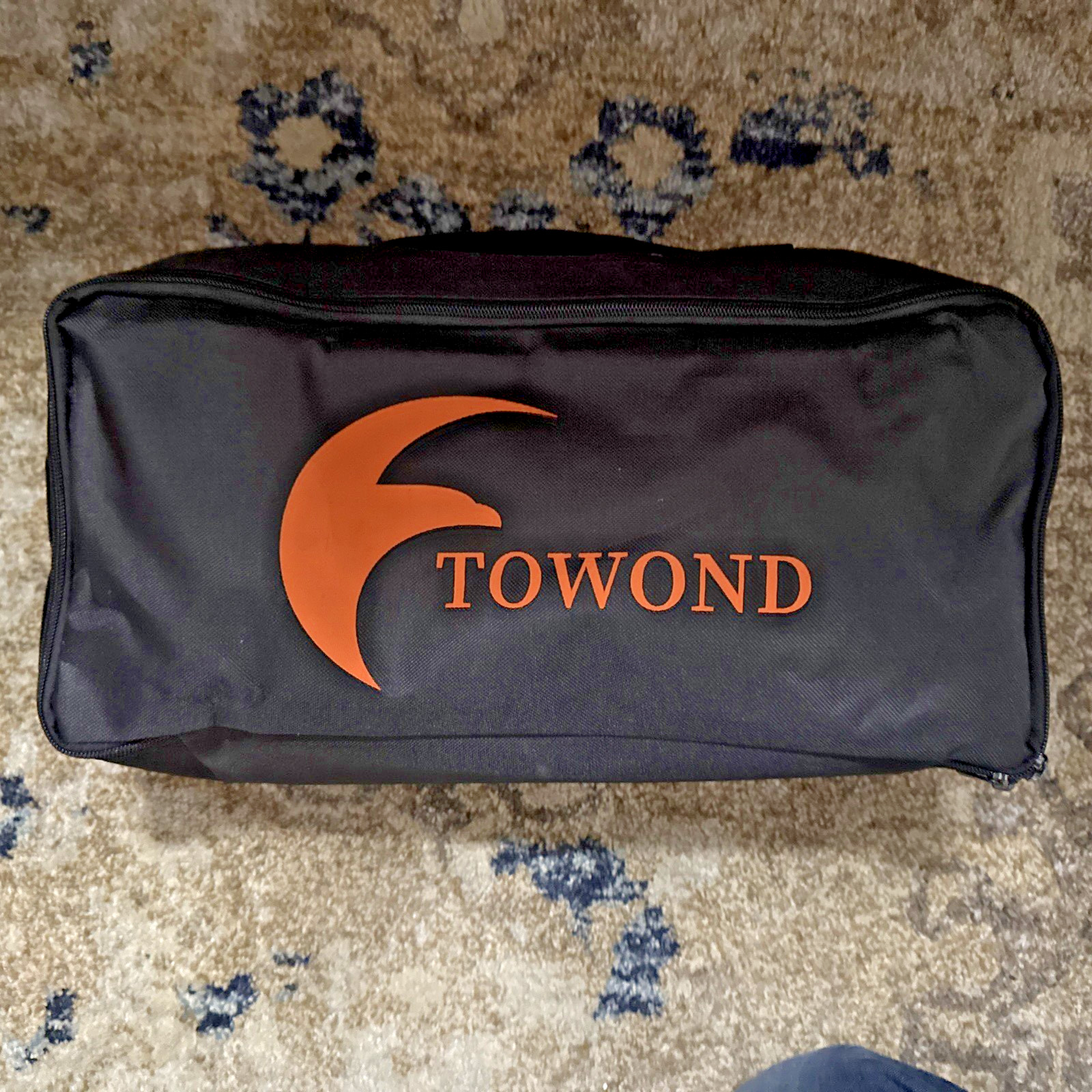 TOWOND Projector Screen with Stand, 100 inch Outdoor (also Indoor) - w/Carry Bag