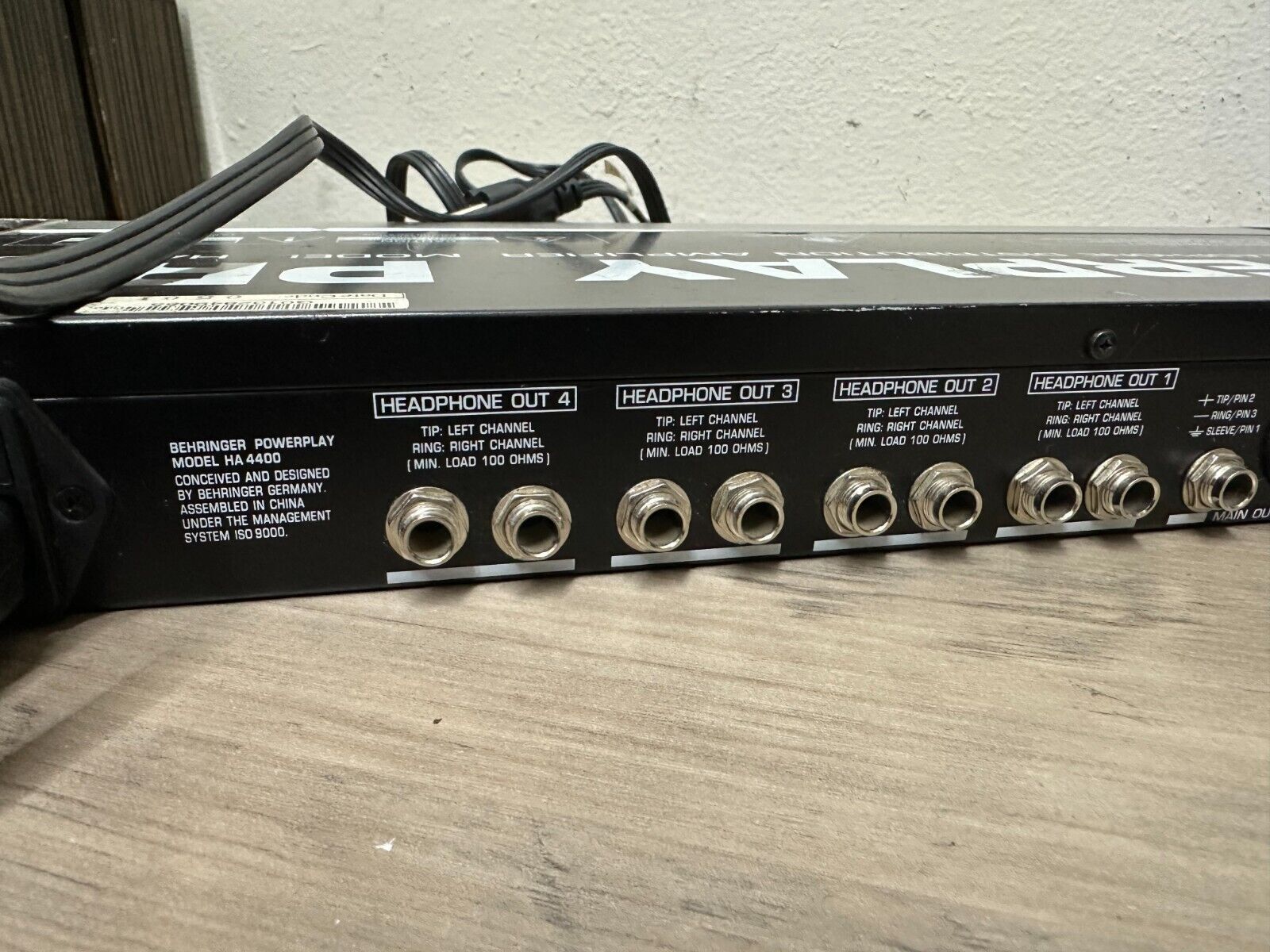 Behringer HA4400 Powerplay Pro 4 Channel Headphone Distribution Amplifier