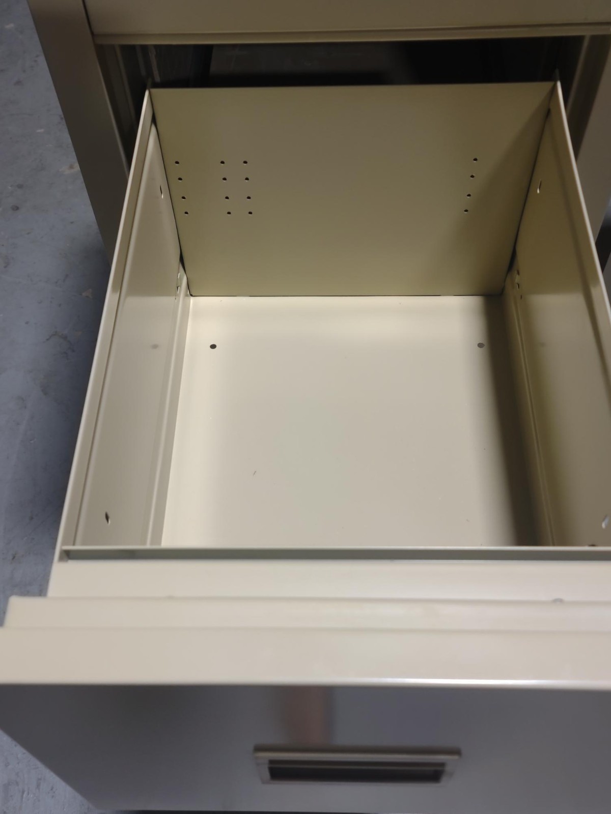 Lockable FireKing FL2016046039 Turtle 4-Drawer Vertical File Cabinet + 2 keys