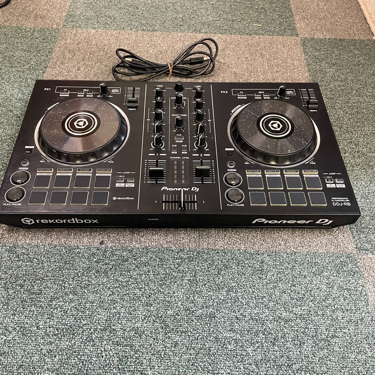 Pioneer DJ DDJ-RB Performance Double Deck Controller Built-in Mixer & Sound Card