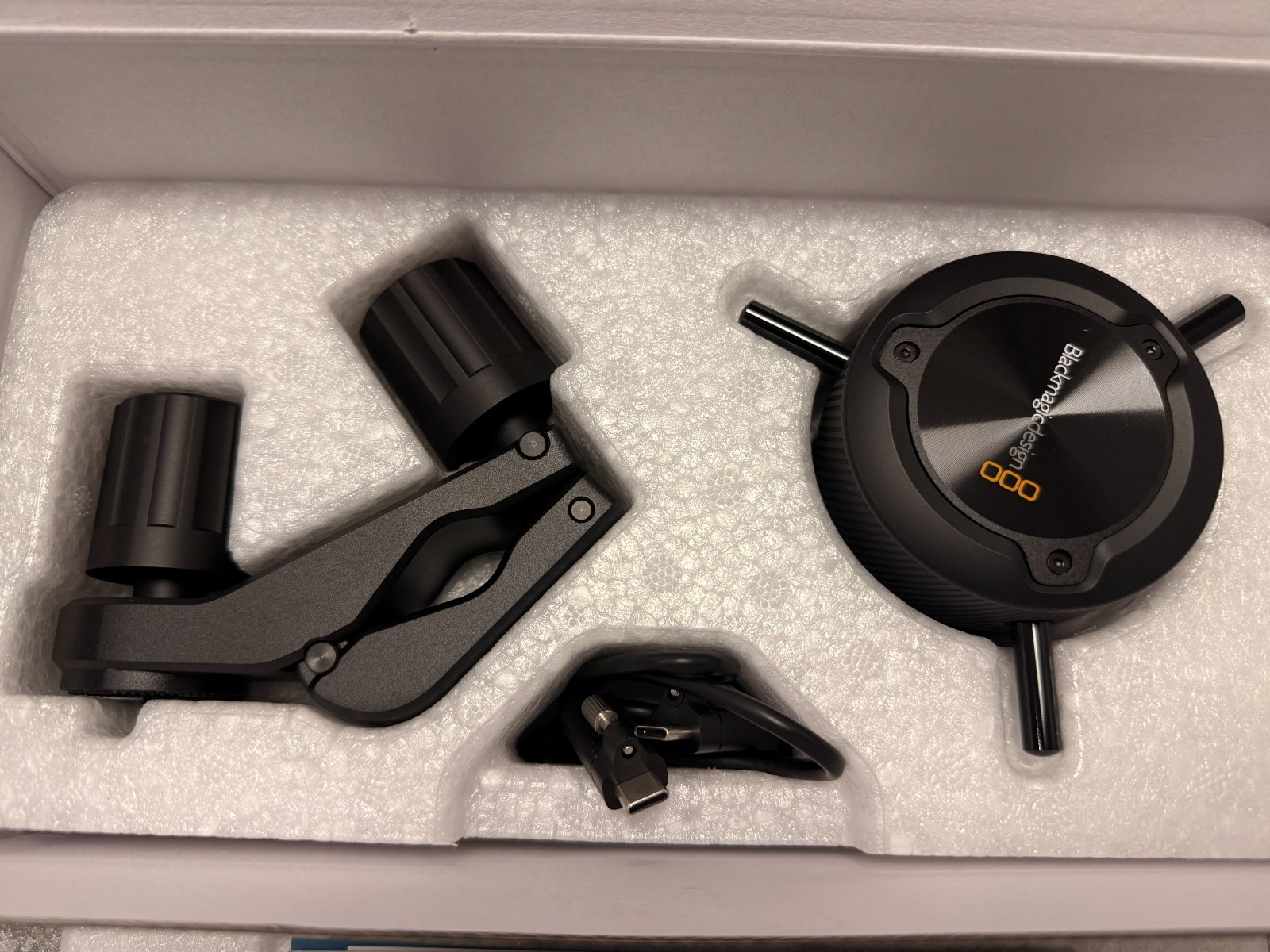 Blackmagic focus Demand (open box)