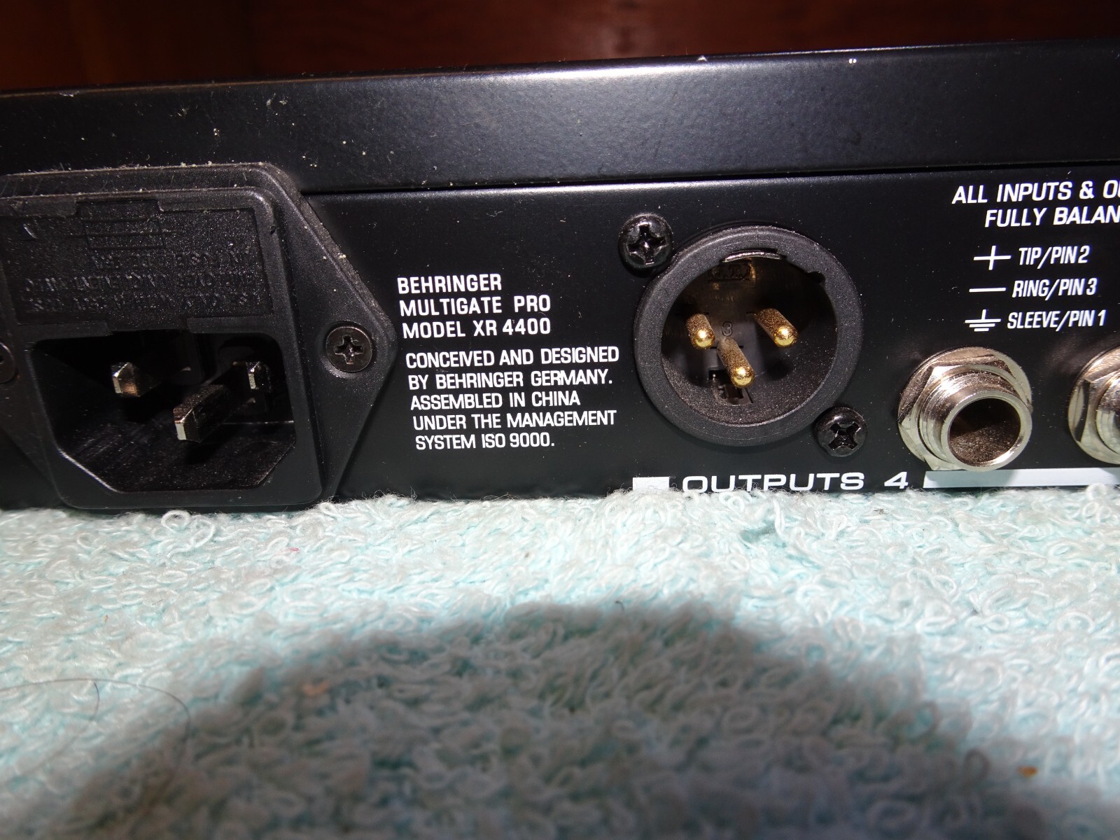 BEHRINGER MULTIGATE PRO XR4400 4-Chan Audio Interactive Quad Expander/Gate,