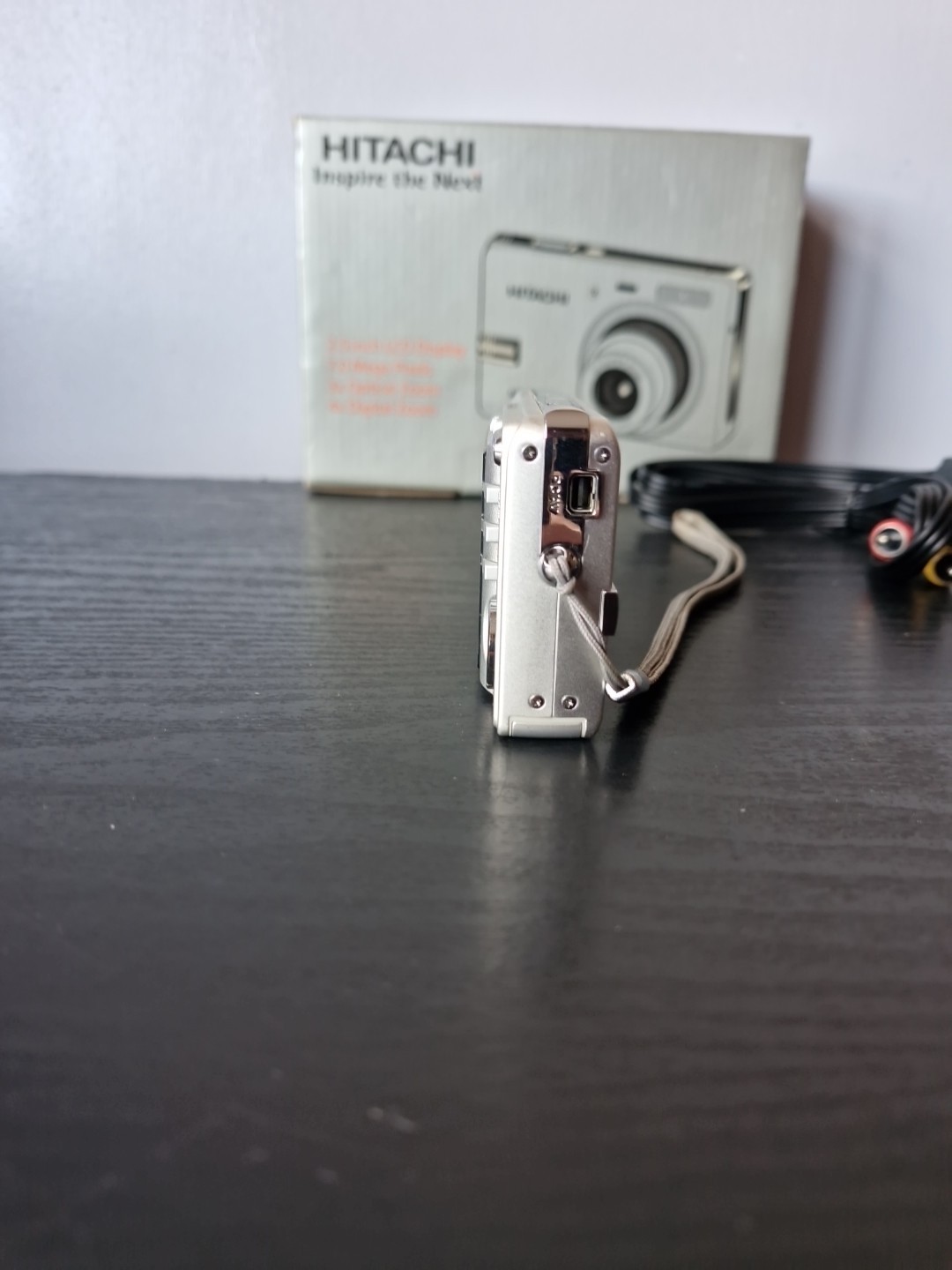 Hitachi Digital Camera HDC-756E 7.0MP Silver