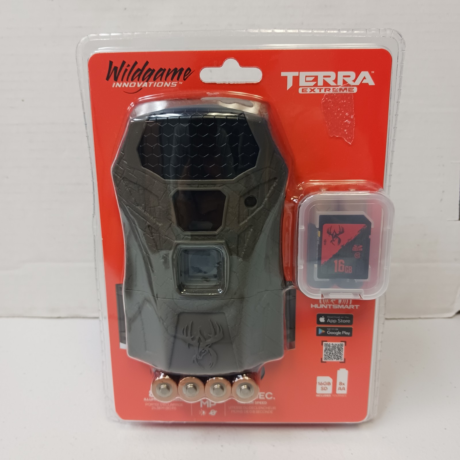 Wildgame Innovations TERRA Extreme Bundle Pack 26MP SD Card Batteries 80' Detect