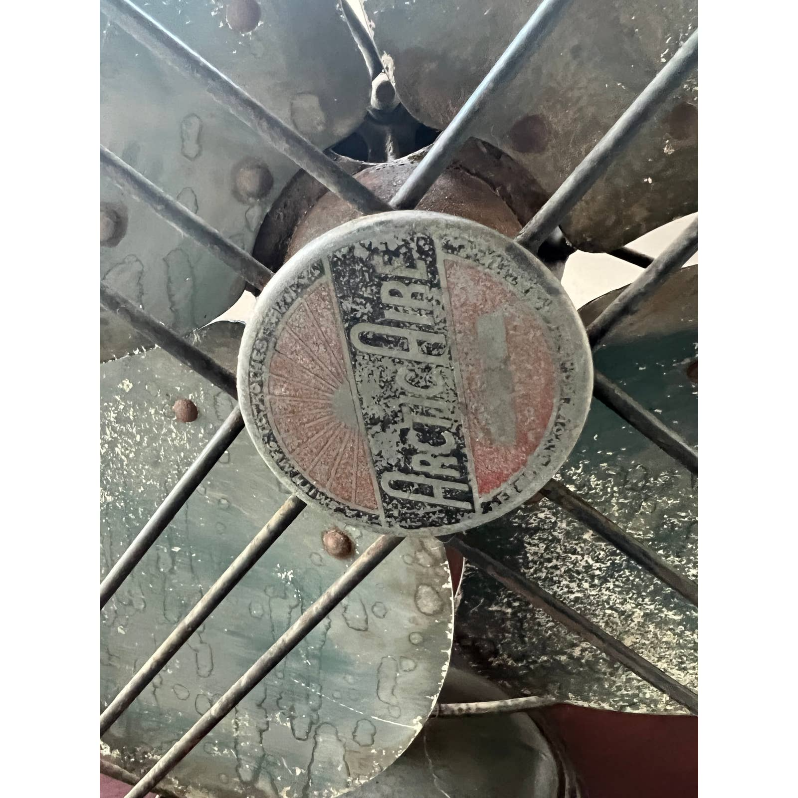 ARTIC AIRE FAN very heavy only for decor