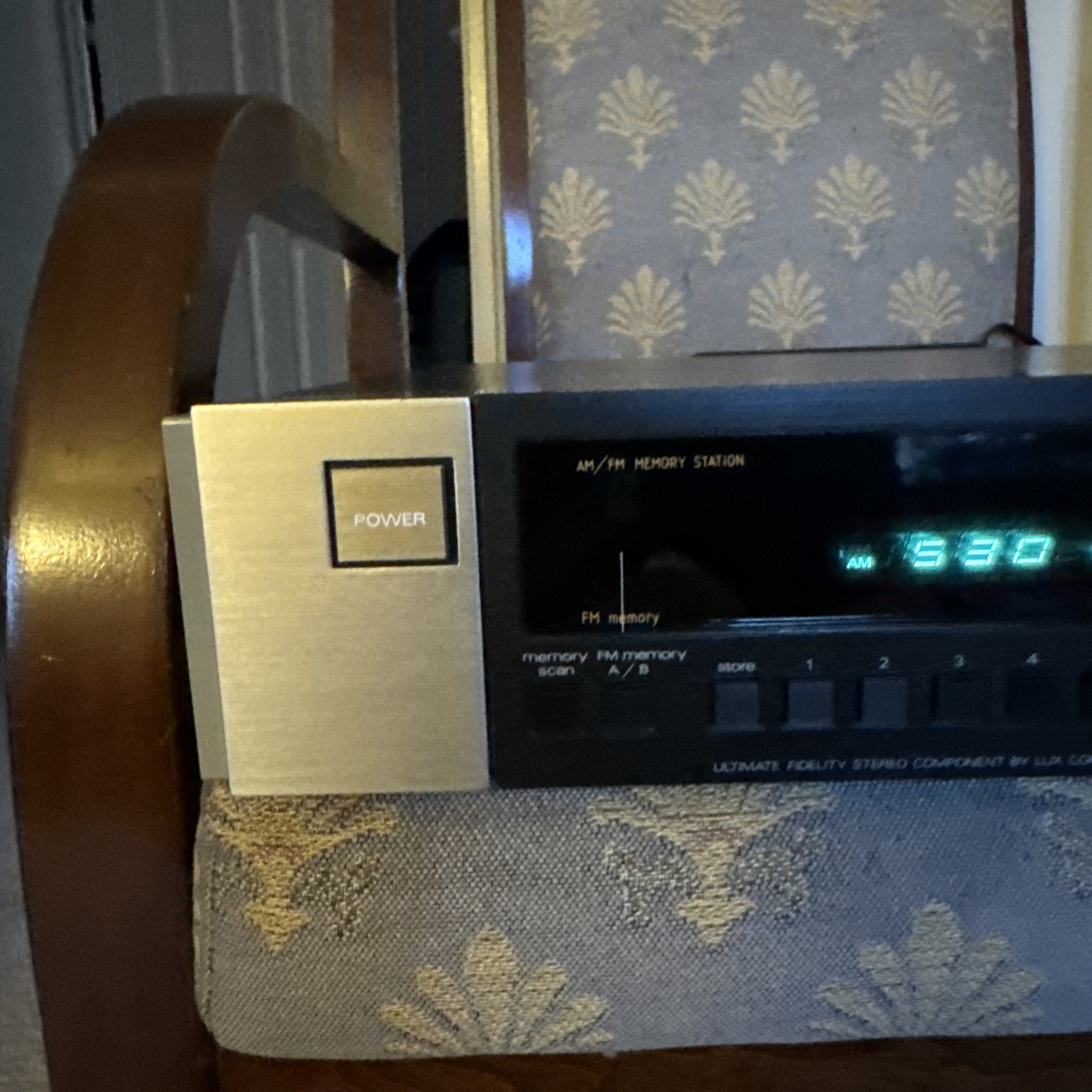 Vintage Luxman TX-101 Computer Analyzed Tuning Digital Tuner