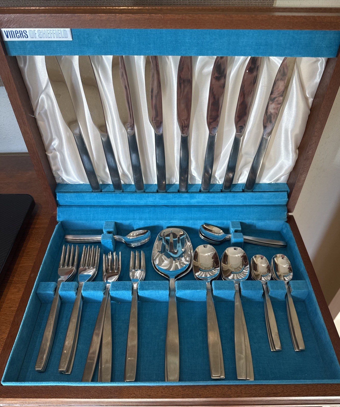 VTG Viners of Sheffield Stainless Steel Flatware Chelsea 50 Piece w/ Wood Box