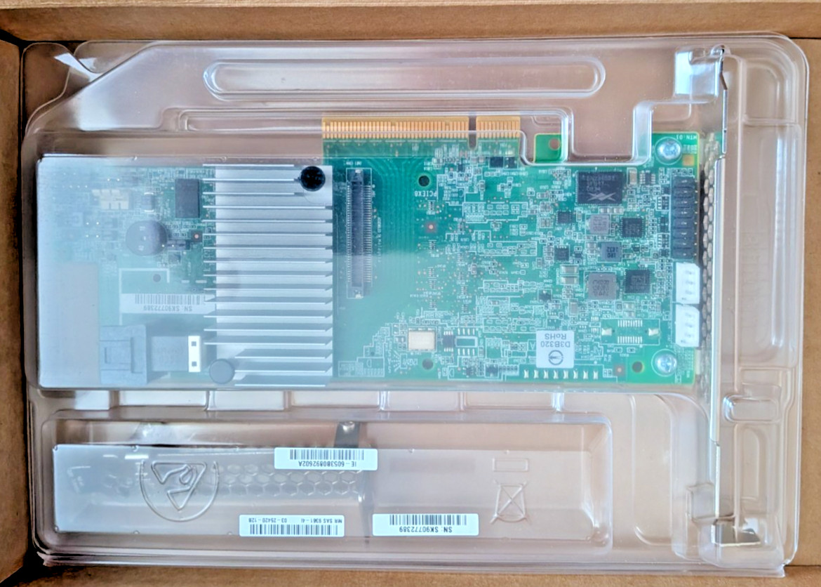 Broadcom MegaRAID SAS 9361-4i