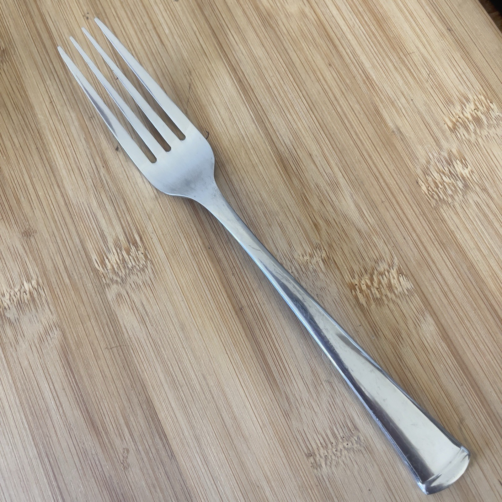 Mikasa Gourmet Basics Stainless CONTEMPO Glossy DINNER FORK 8.25"