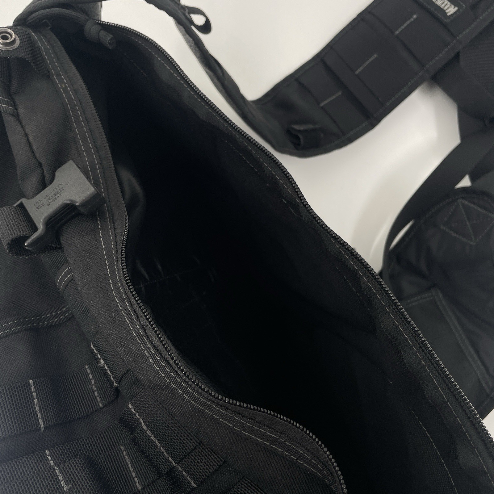 Maxpedition Monsoon Gearslinger Tactical Hard Use Gear Sling Backpack Bag Black