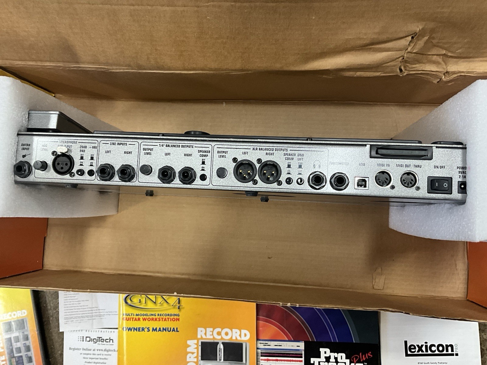 digitech gnx4 multi effects pedalboard condition open box excellent /accessories