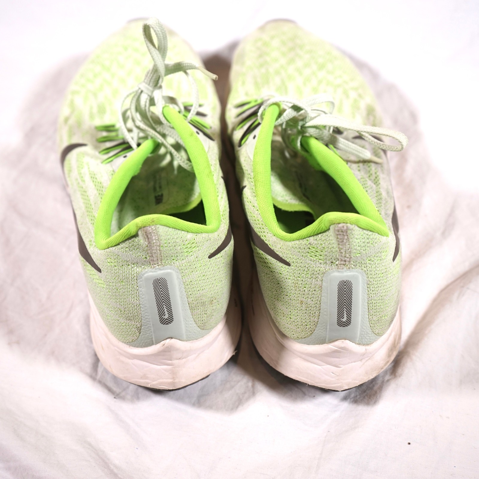 Nike Air Zoom Pegasus 36 Electric Green Mens Size 15 Running Shoes AQ2203-003