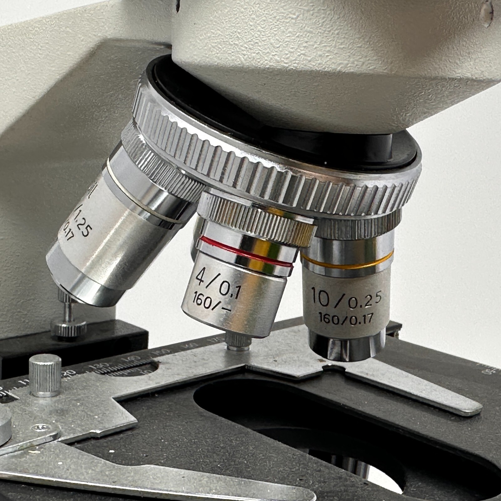 Ward's HVS-20 Monocular Compound Microscope 4 Objective Lenses Lab Scope