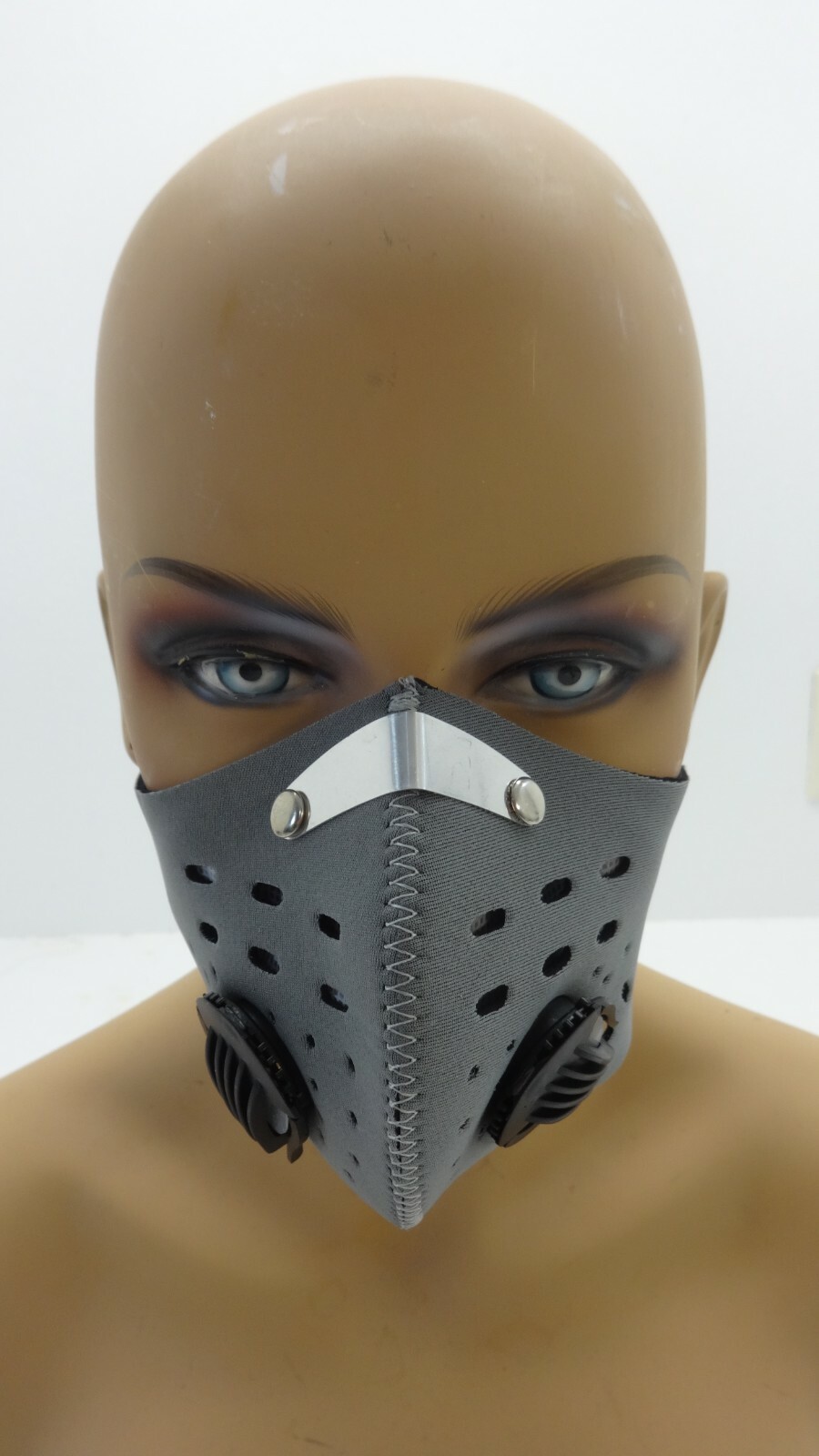 NWT XINTOWN GRAY NEOPRENE SPORTS MASK WITH FILTER AND VALVES ONE SIZE