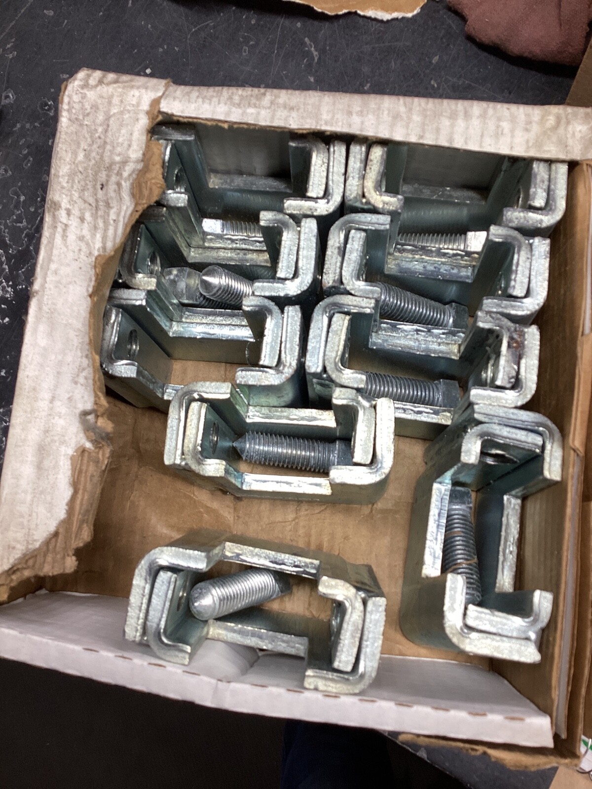 (QTY OF 9) GLOBE STRUT G-6080 Heavy Duty 4” Beam Clamps W/ Screw #109F128PR6*CO