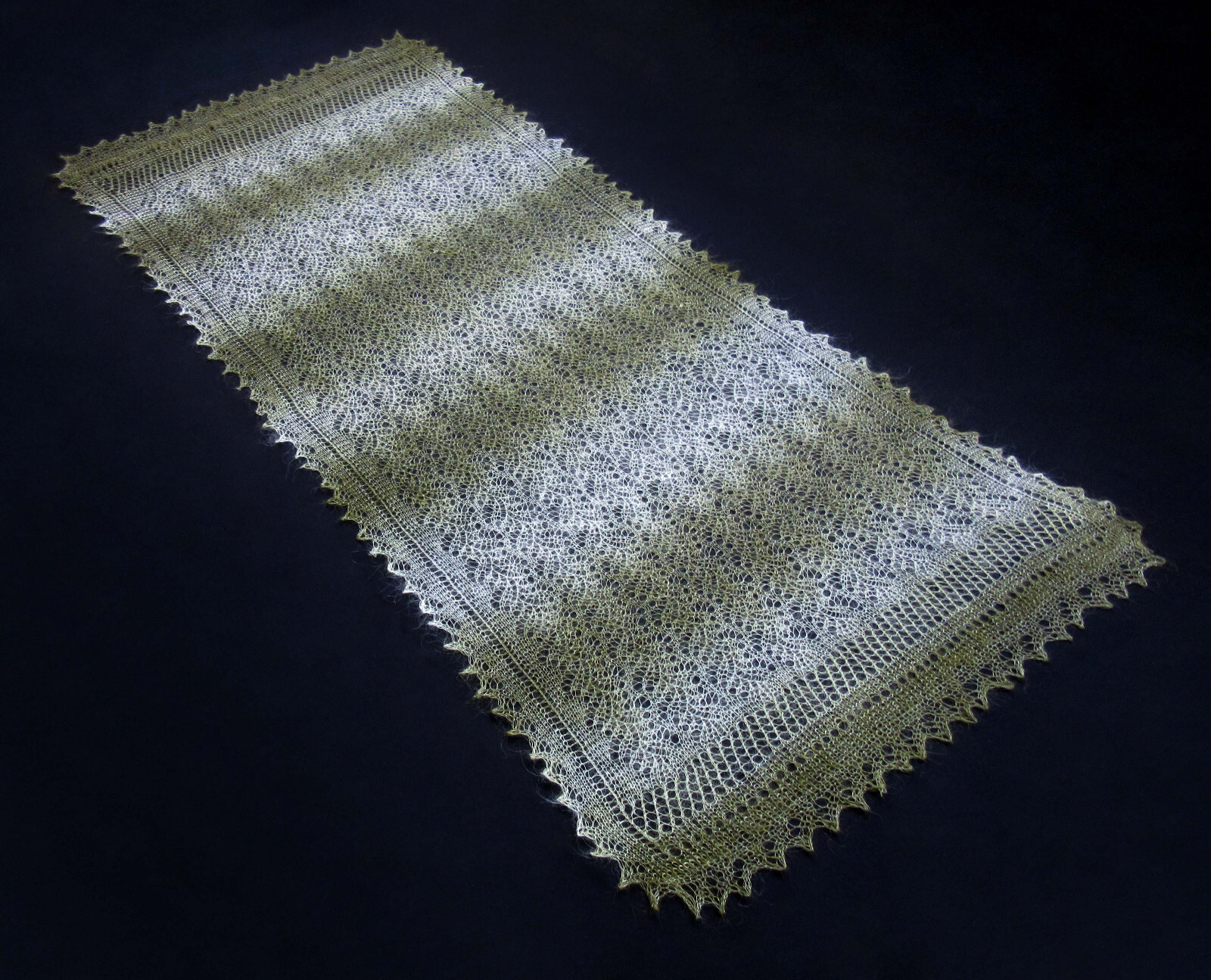 Tricoté Duvet De Chèvre Écharpe D'orenbourg Châle Echarpe En Corde Étole Fait À