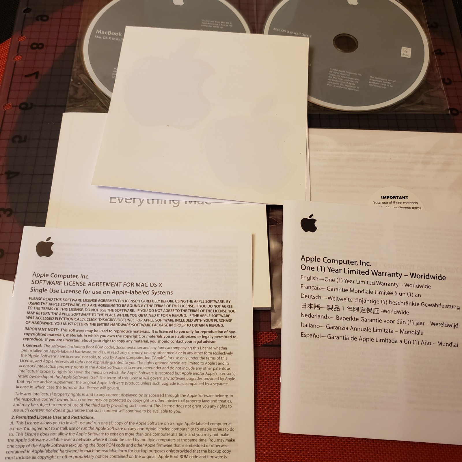 Mac OS X & Application Install Disc 1 & 2 OS 10.4.8 MacBook 2006 & iWork '06