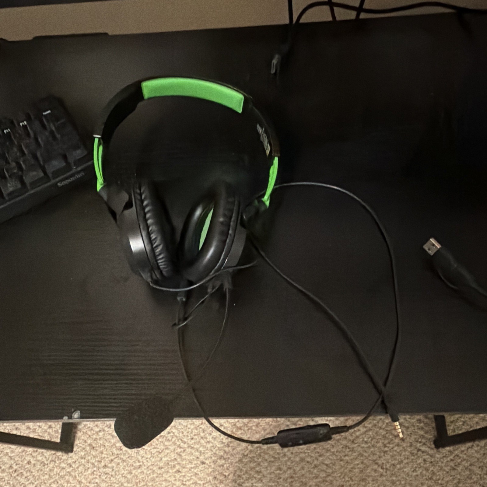Black/Green Wired Over-Ear Gaming Headset w/ Mic Inline Control 3.5mm