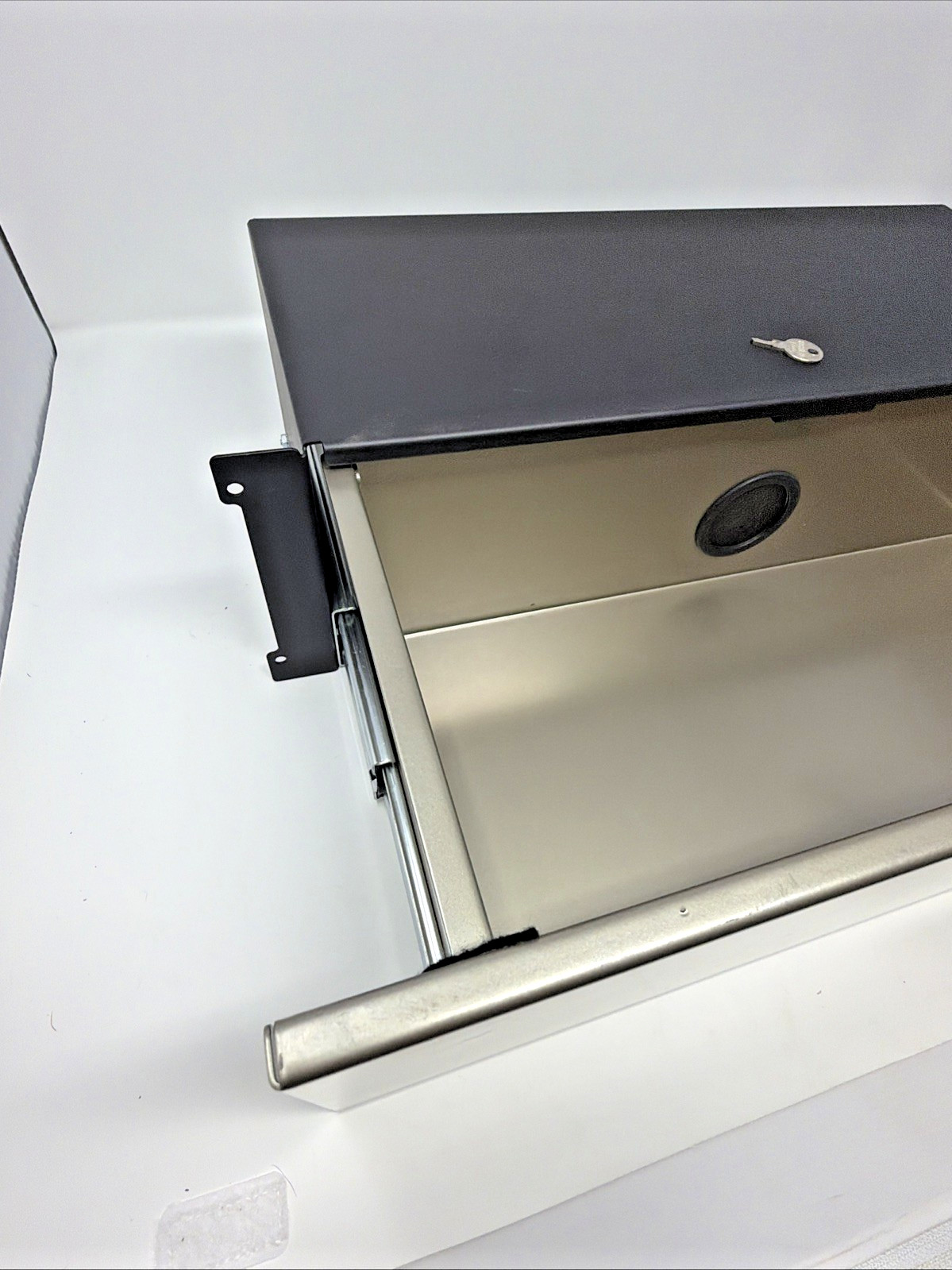 Locking 3U Rack Mount Drawer 20.5" Wide 8" Deep w/ Key Cable Pass Through