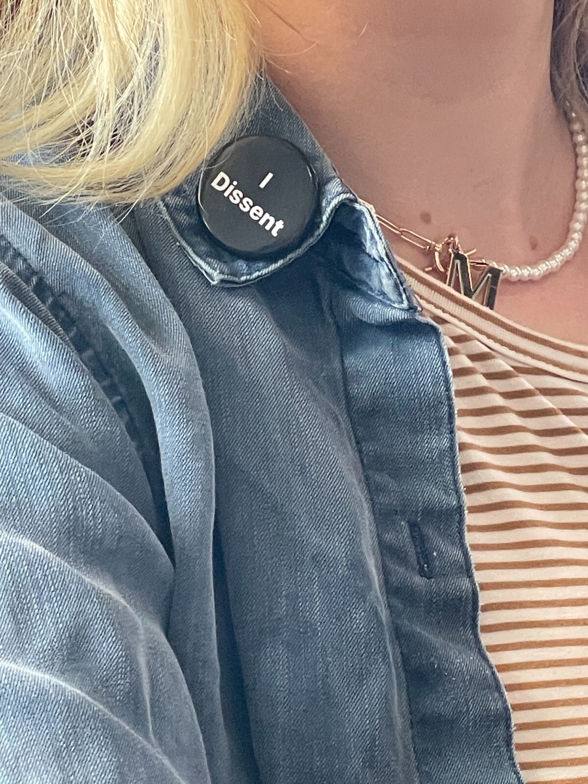 Pin-Back Button “I Dissent” 1 1/4 inch -- SAVE DEMOCRACY!!