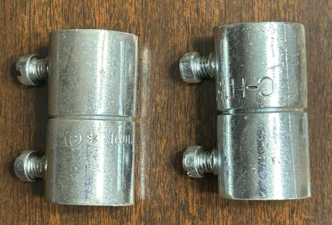 (Lot of 28) Crouse-Hinds #460 Zinc Plated Steel Set Screw Coupling 1/2", new