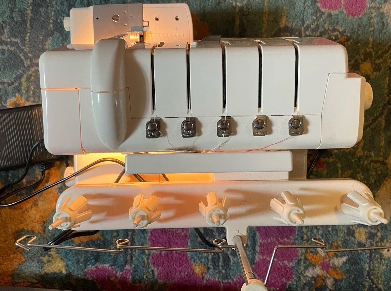 Singer Sewing Machine 14T968DC Professional 5 Serger Beautiful Machine!