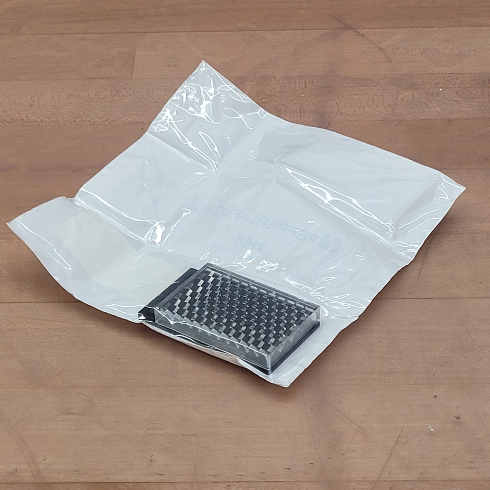 Pepperl Fuchs 113946 Rectangular Reflector, 32.5mm x 57mm x 8mm, H48 - NEW