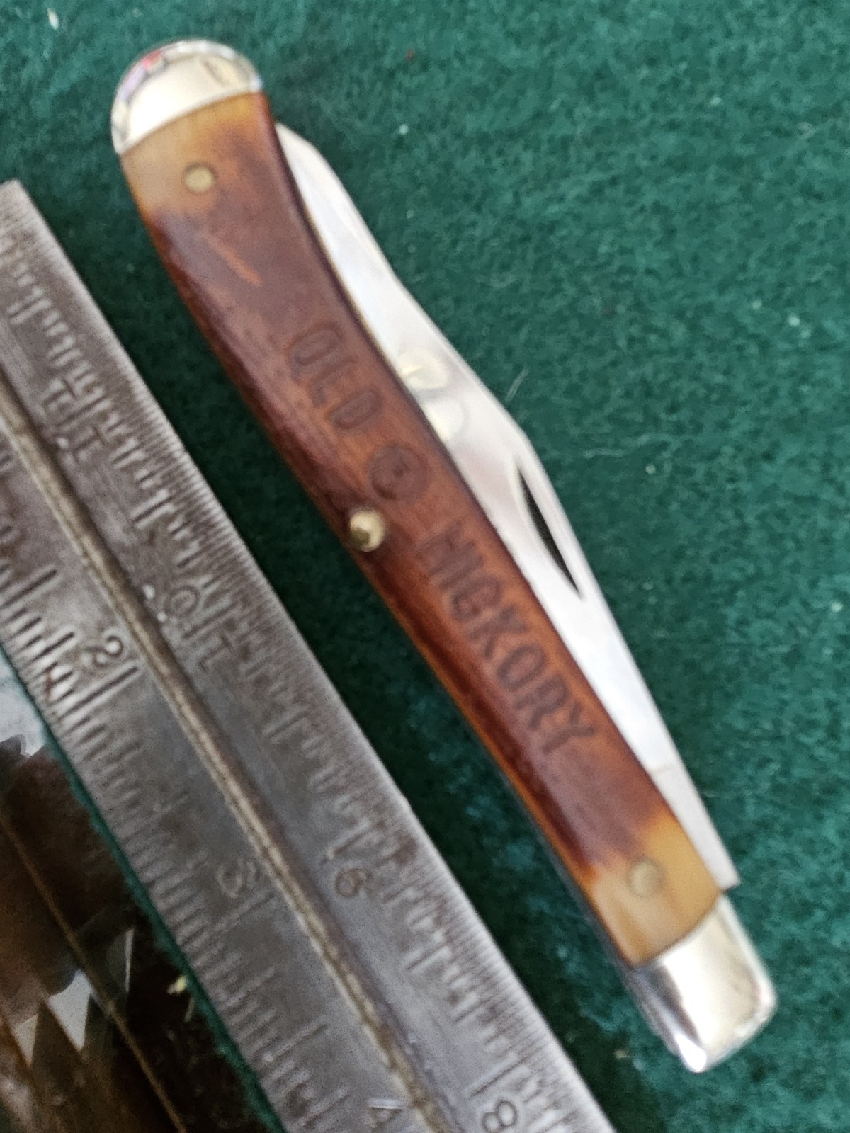 ONTARIO KNIFE CO TRAPPER MADE BY QUEEN