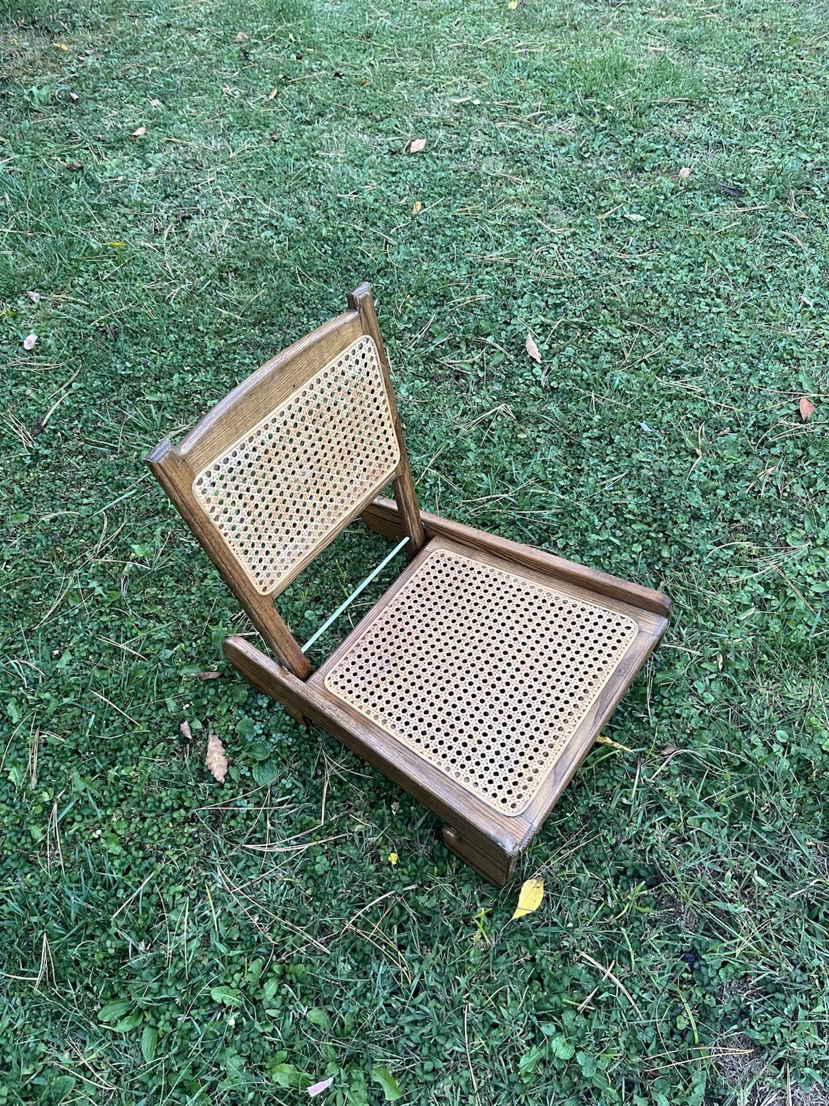 Vintage Folding Wood & Cane Canoe / Stadium Seat