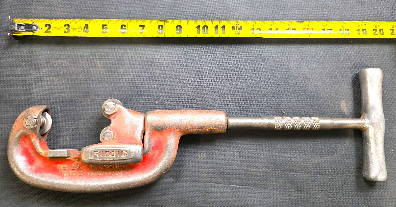 RIDGID  32820  Model 2-A  Adjustable Heavy-Duty Steel Pipe Cutter, 1/8" - 2" USA