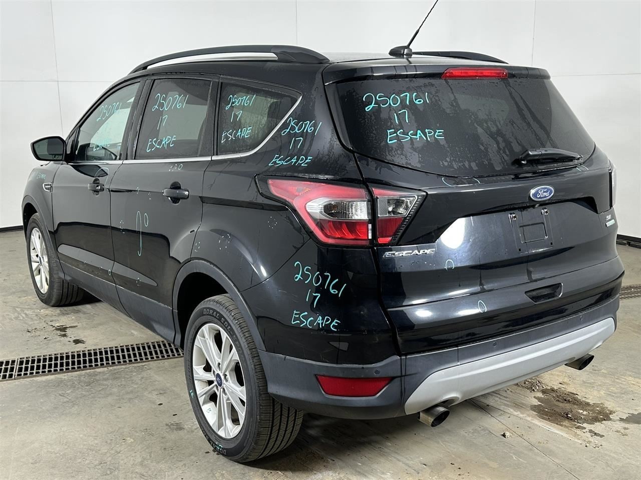 Passenger Right Front Spindle/Knuckle Fits 13-19 ESCAPE 2801151