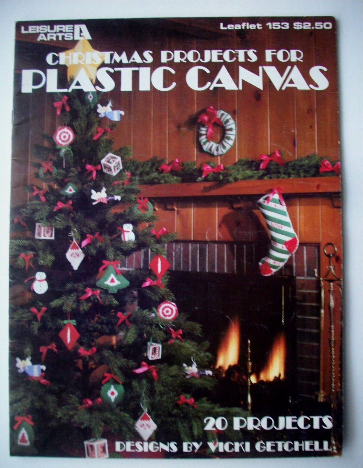 Holiday stockings wreath ornaments Christmas  plastic canvas  pattern