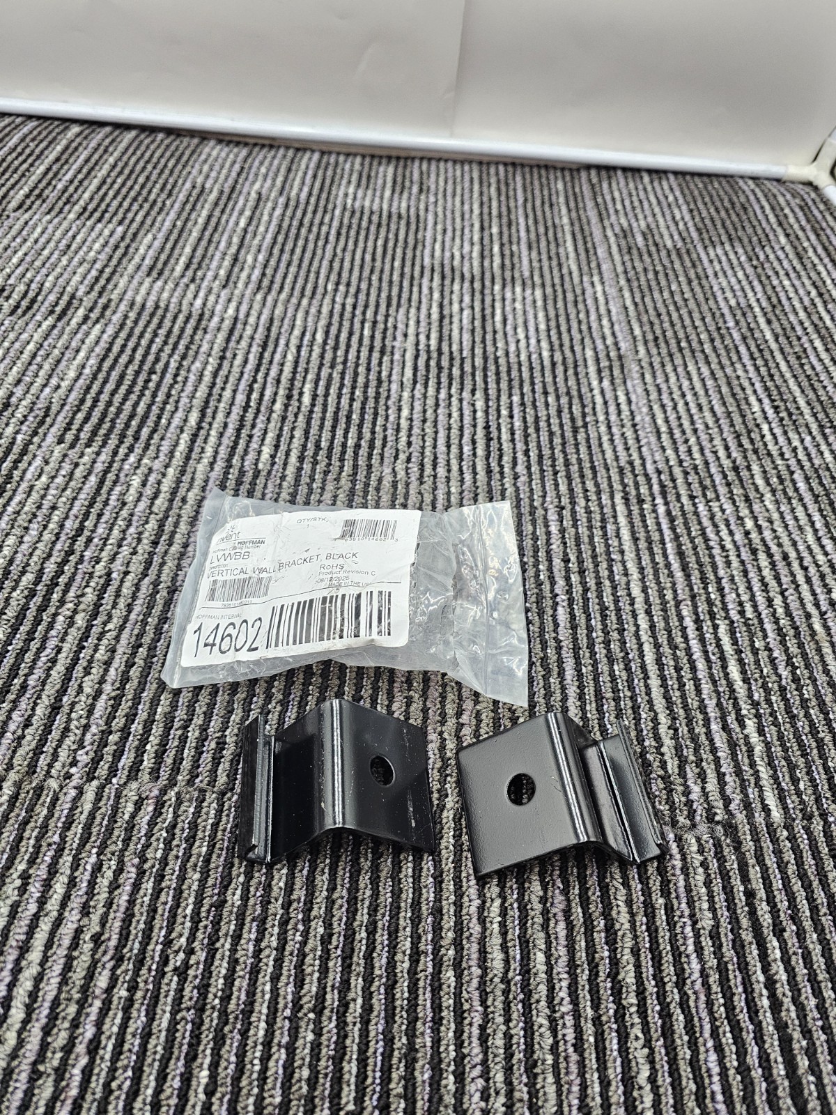 (QTY 4) Nvent Hoffman LVWBB Vertical Wall Bracket Black Steel 14602