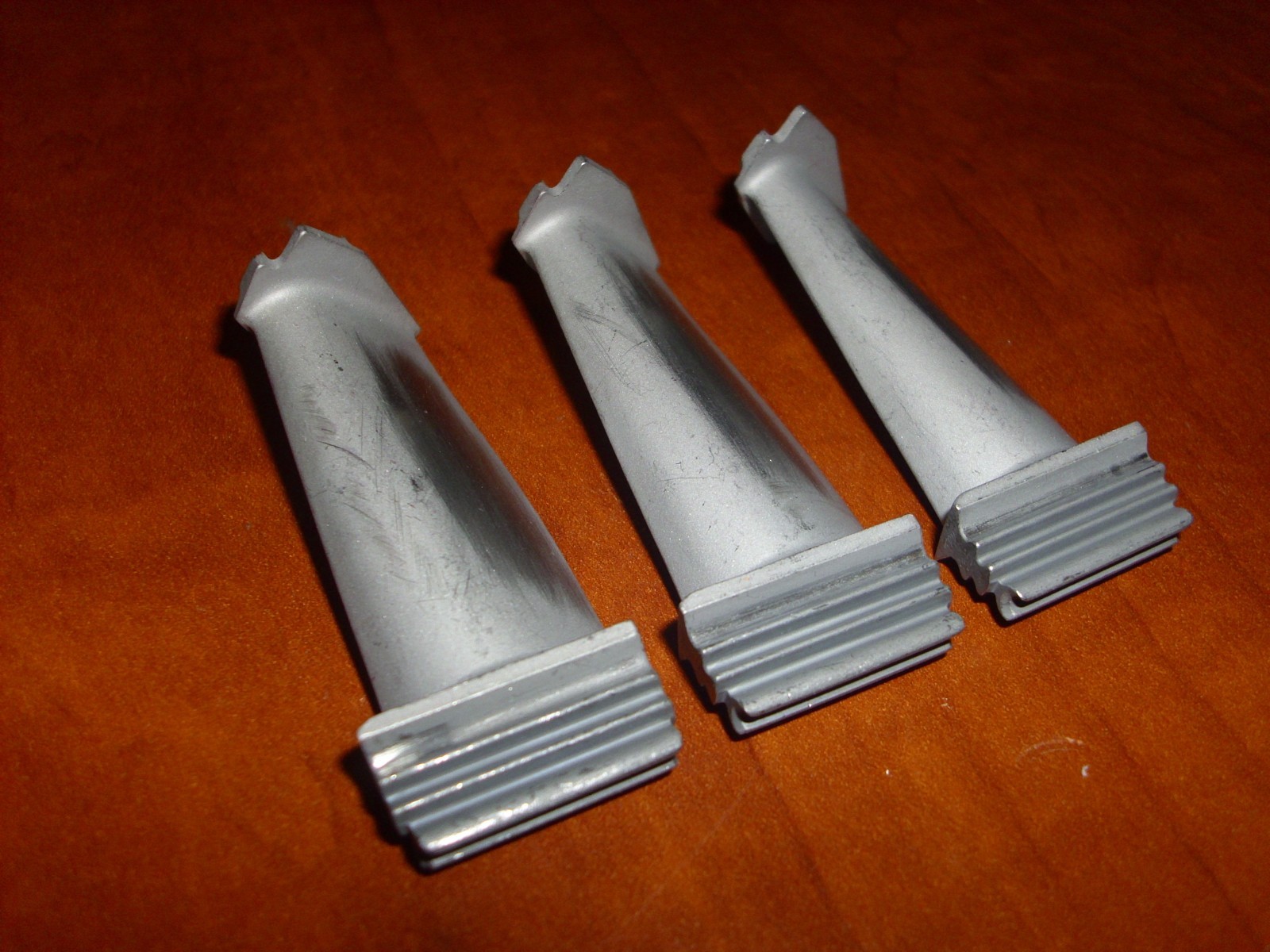 1 Pratt & Whitney Turbine Engine Blade