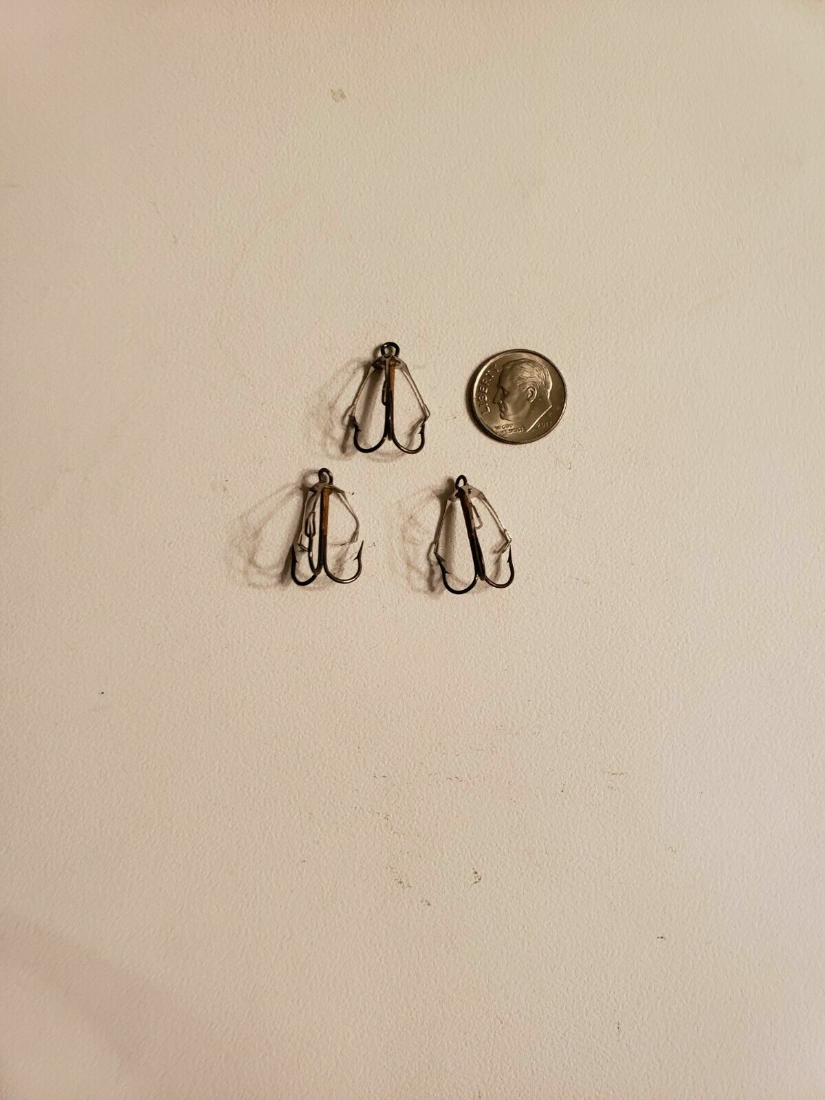 50 Eagle Claw Weedless Bronze treble hooks L2879WM Size 6