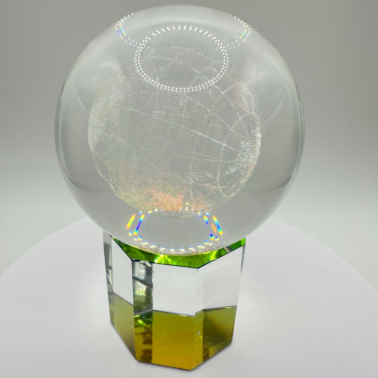 Decorative clear glass crystal sphere desk world globe on faceted rainbow base