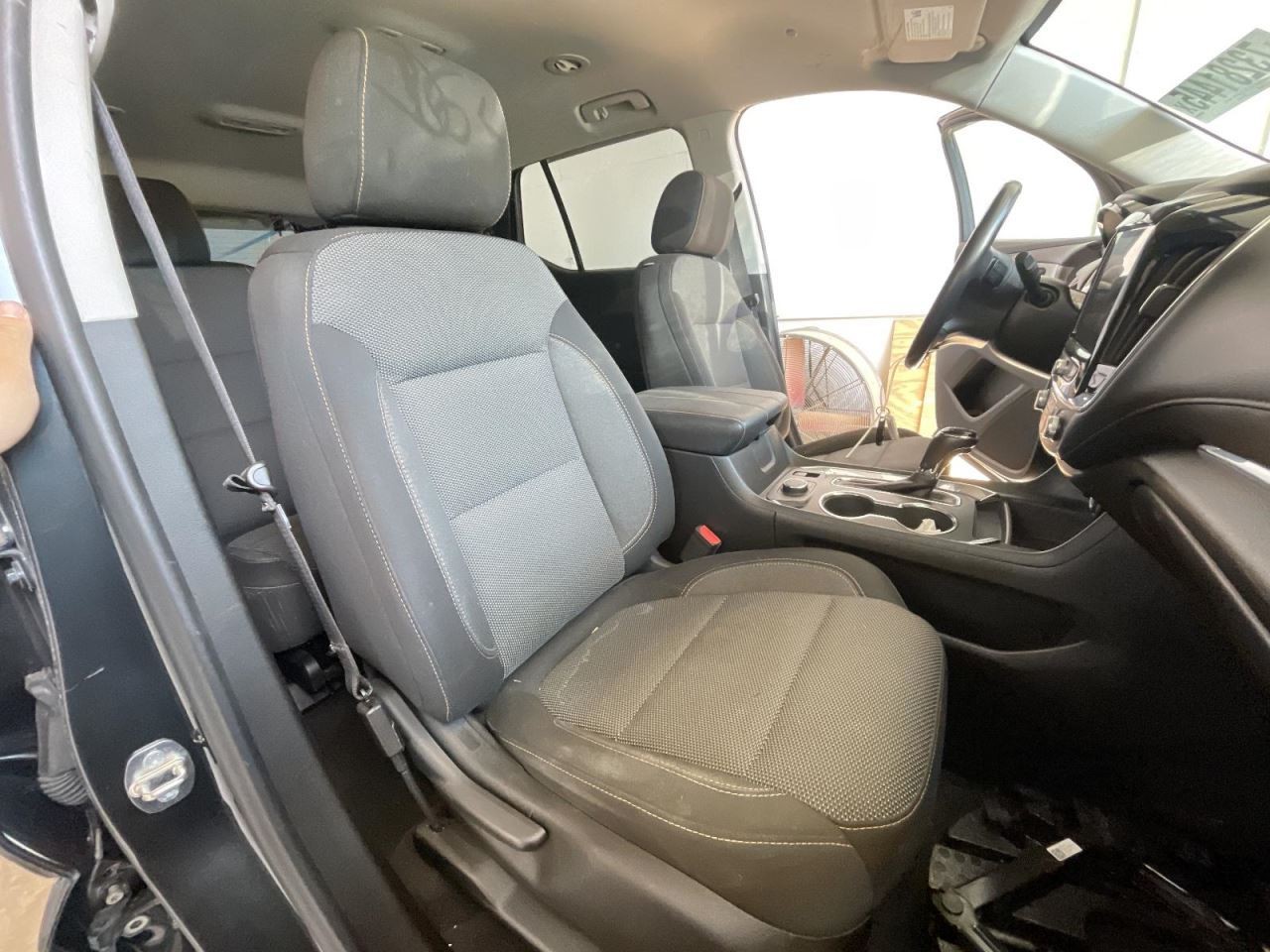 TRAVERSE 2019 Air Shutter 1061607