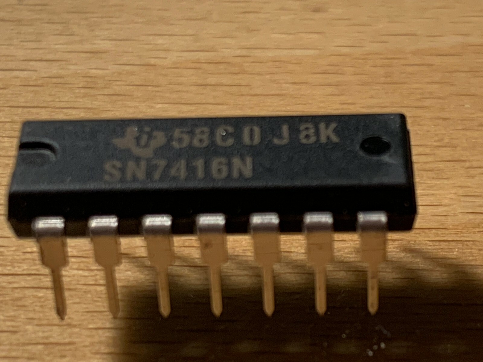 Texas Insruments IC - SN7416N - Hex Inverter Buffer, DIP-14.
