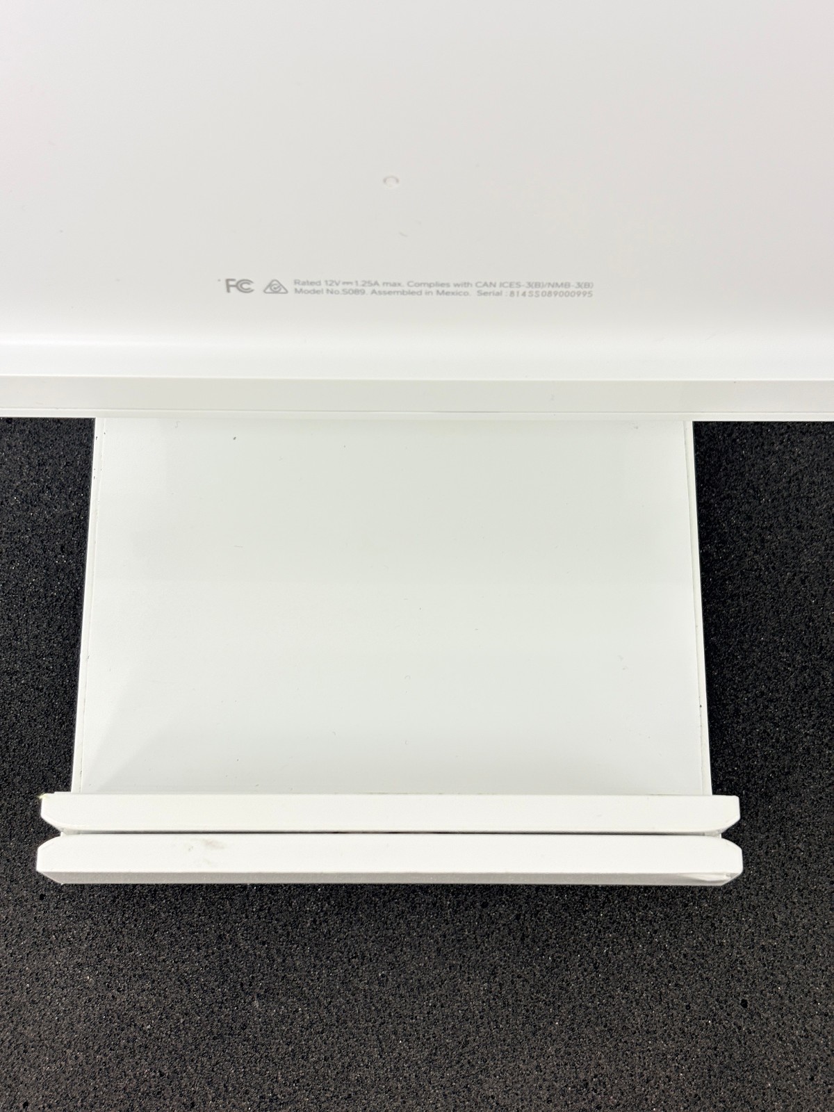 Pre Owned | Square S089 POS Terminal Countertop Dock Only - White for 9.7" IPAD