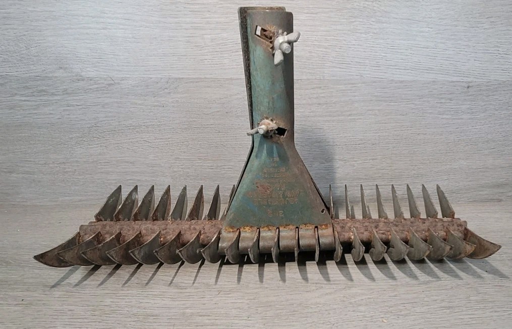 Lawn Garden Rake Thatching 21-B Adjustable Hunter Spring Div. Ametek Inc.