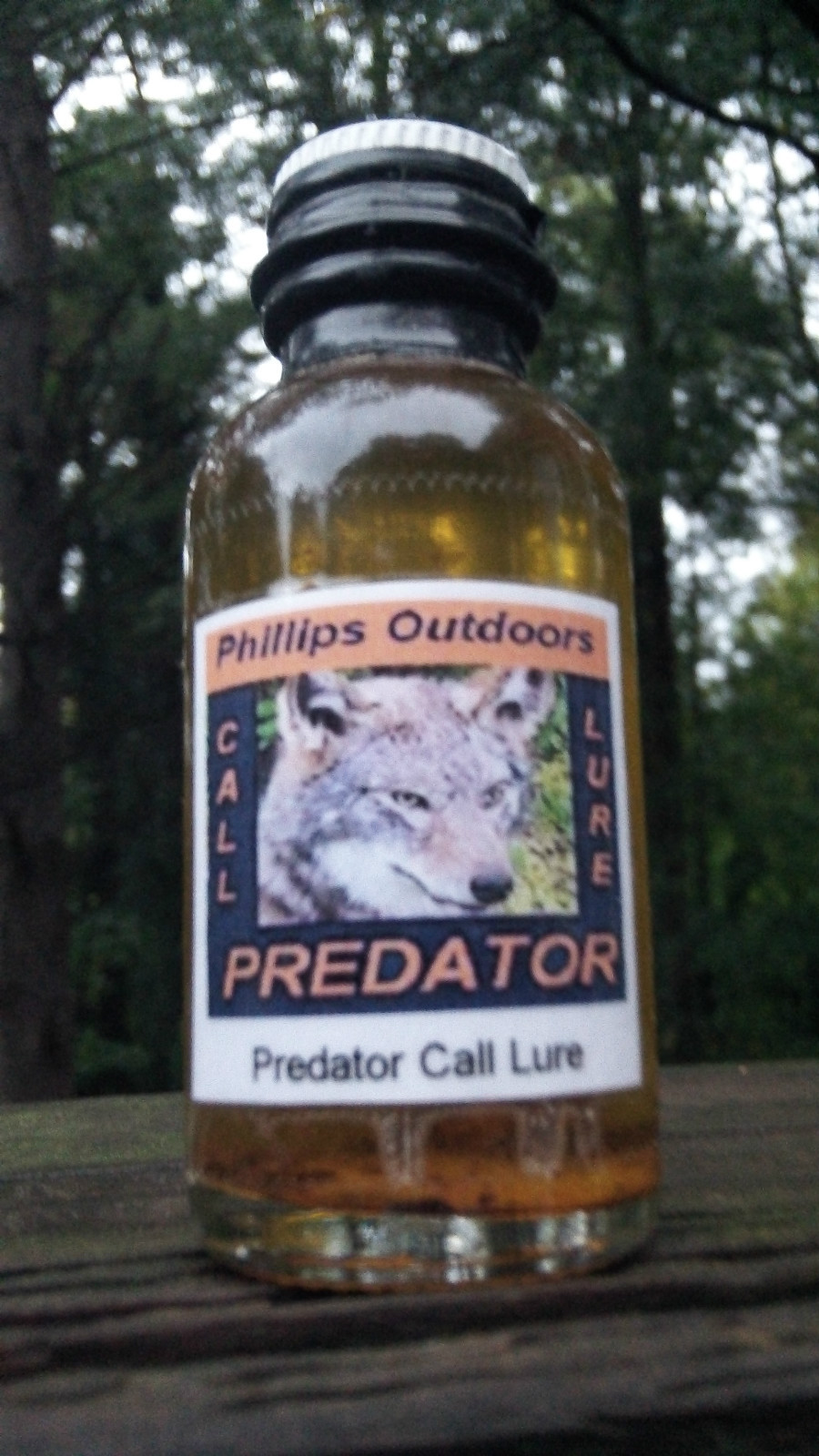PREDATOR-Call Lure 4oz.Trapping and Hunting Coyote, Fox, Bobcat, Badger. Lynx
