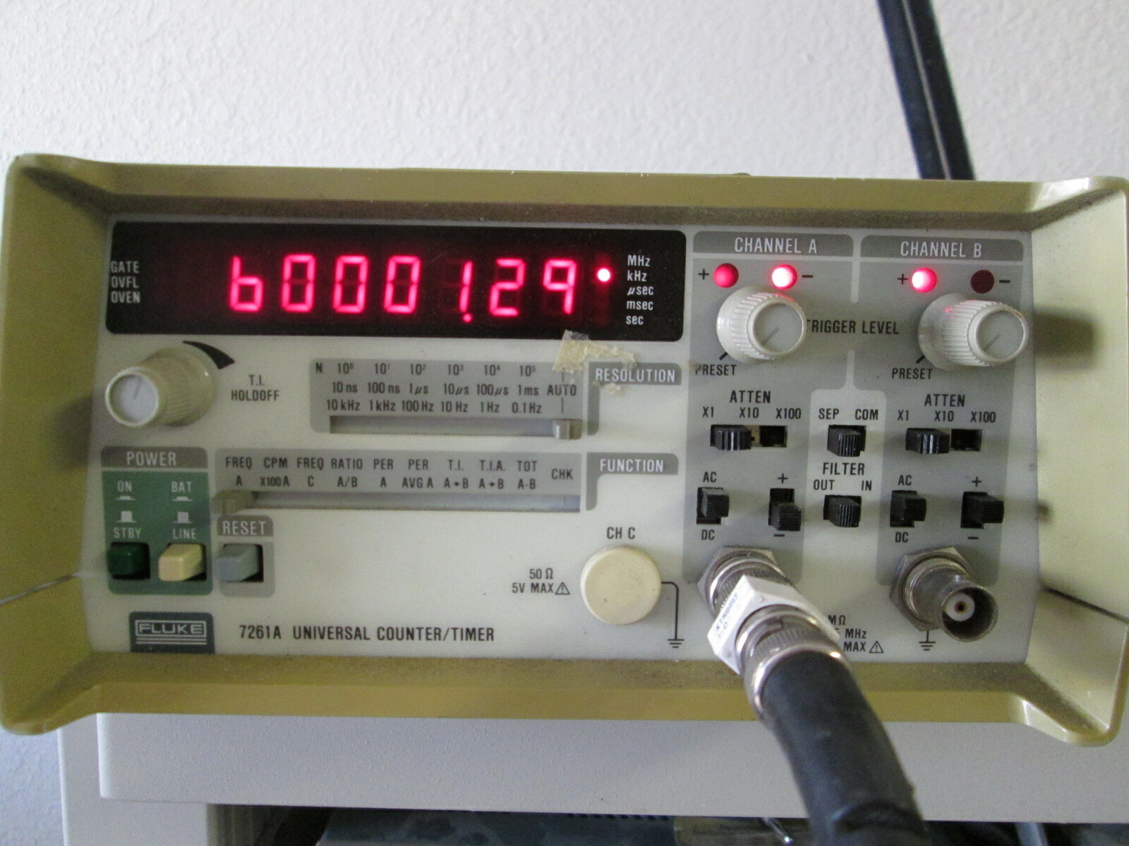 Fluke 7261A TESTED! Universal Counter Timer