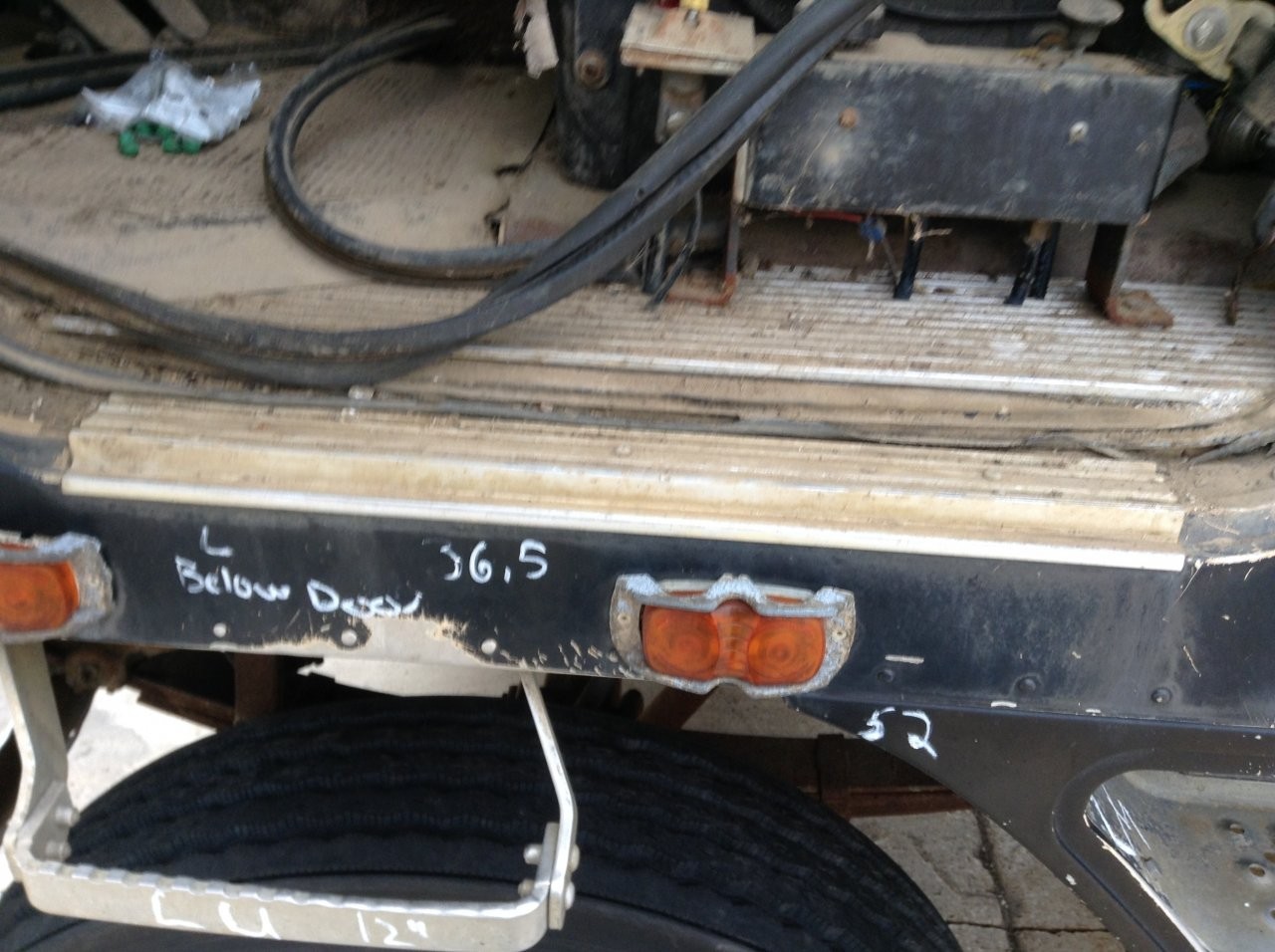 International 9670 ALUMINUM CAB Panel